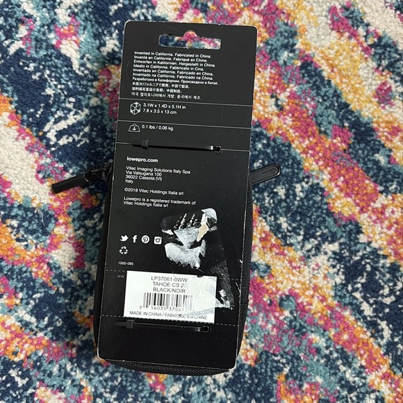 Lowepro padded black camera bag Tahoe CS  20 NEW - Picture 9 of 9